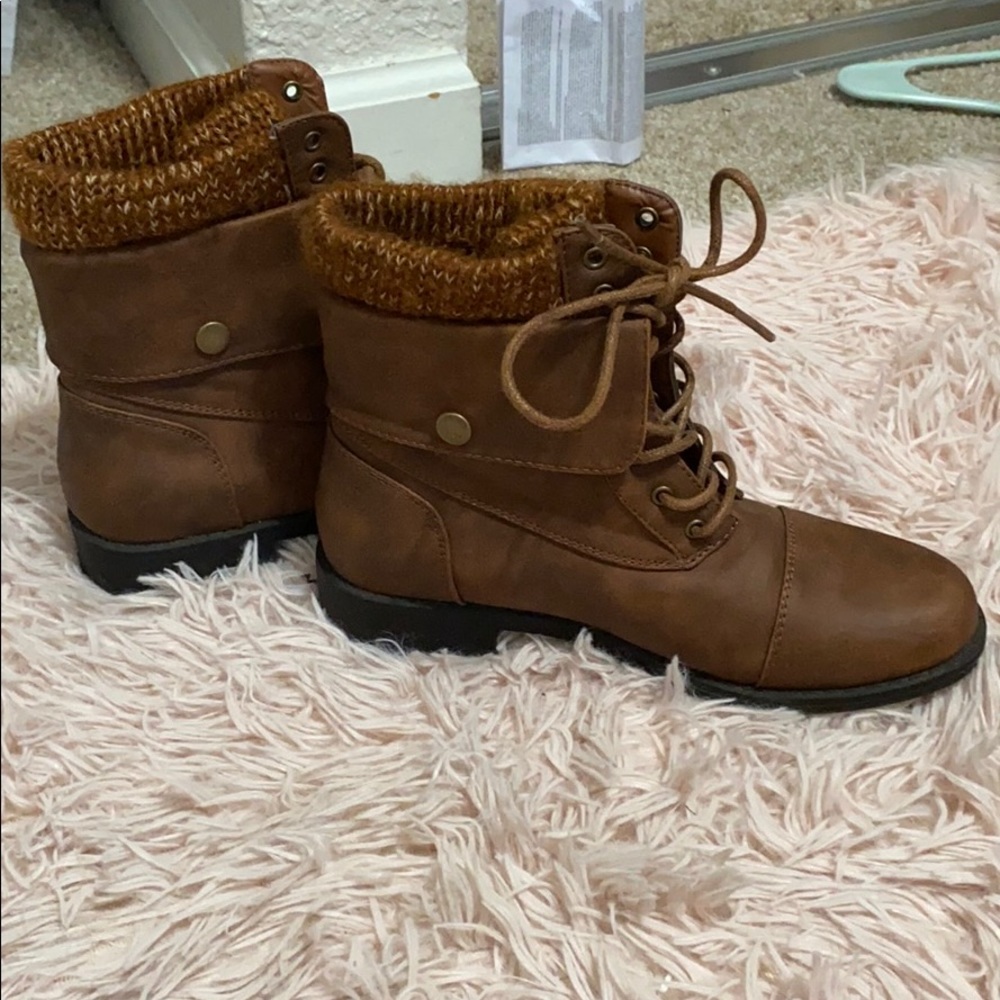 cute boots !!